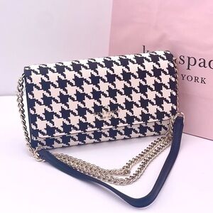 Kate Spade Darcy Chain Wallet Crossbody
Clutch Bag